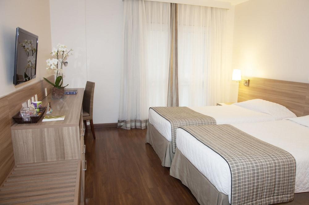 Everest Rio Hotel 4*