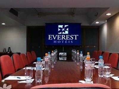 Everest Rio Hotel 4*