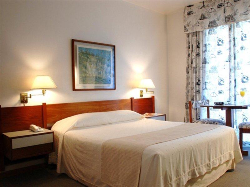 Hotel Everest Rio 4*